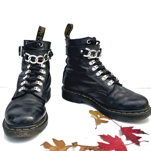 Dr. Martens 1460 Pascal Chain Black Leather Combat Boots | Punk Grunge Classic - Picture 6 of 16